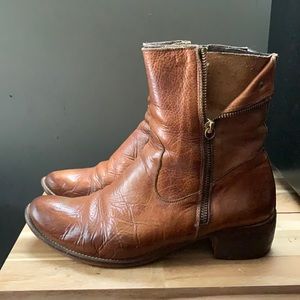 Spanish Leather Ankle Boots - cognac